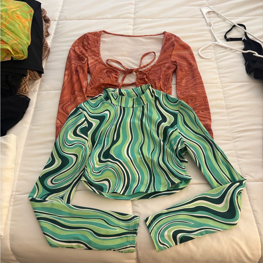 Bundle 2 women’s long sleeve crop top